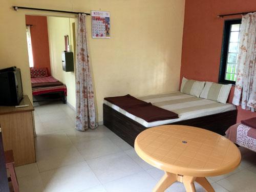 Mtdc Approved Mohiniraj Guest House Nashik Exterior photo